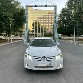 Toyota Camry 2010