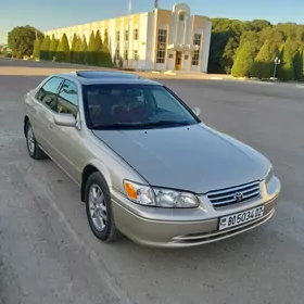 Toyota Camry 2001