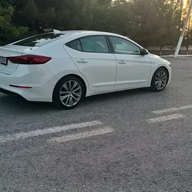 Hyundai Elantra 2018