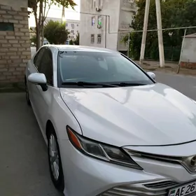 Toyota Camry 2018