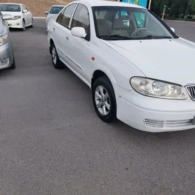 Nissan Sunny 2004