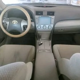 Toyota Camry 2010