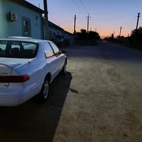Toyota Camry 2000