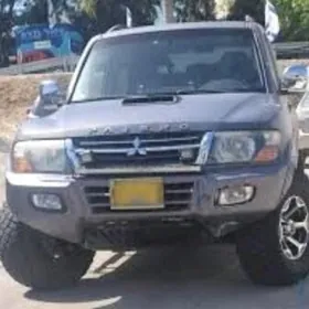 Pajero galogenyñ ramkalar