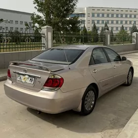 Toyota Camry 2004