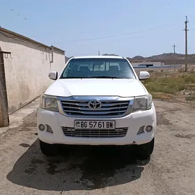 Toyota Hilux 2013