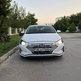 Hyundai Elantra 2020