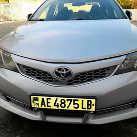 Toyota Camry 2014