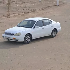 Daewoo Leganza 1998