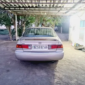 Toyota Camry 2001