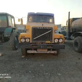 Volvo 240 1989