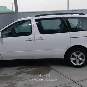 Toyota Sienna 2003