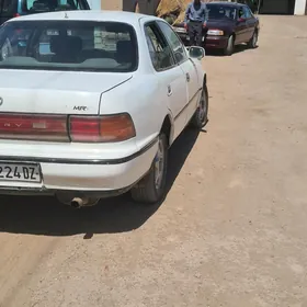 Toyota Camry 1991
