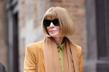 «Ýadro gyşy» Vogue bilen hoşlaşýar: Anna Wintur baş redaktorlyk wezipesinden çekilýär