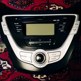 Hyundai Elantra magnitafon