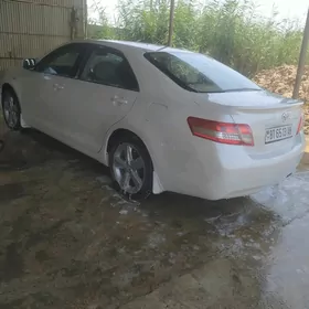 Toyota Camry 2011
