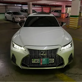 Lexus IS 350 2022