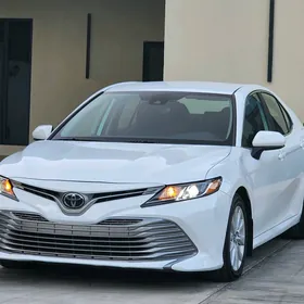 Toyota Camry 2020