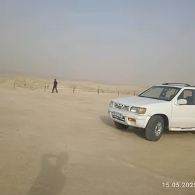 Nissan Pathfinder 1996