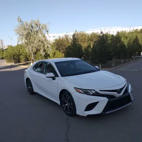 Toyota Camry 2020