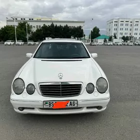 Mercedes-Benz E500 2001