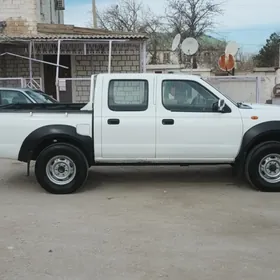 Nissan Navara 2011