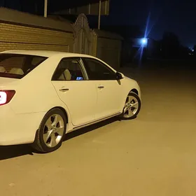 Toyota Camry 2012