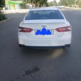 Toyota Camry 2019
