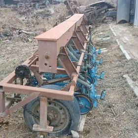 MTZ 82 2006