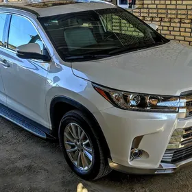 Toyota Highlander 2019