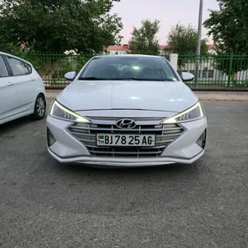 Hyundai Elantra 2019