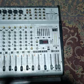 Behringer pult