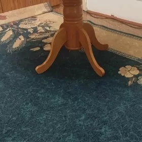 Стол обеденный
