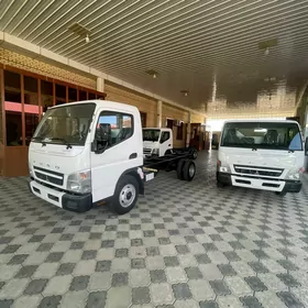 Mitsubishi Canter 2025