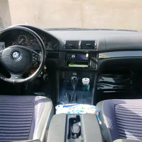 BMW E39 1999