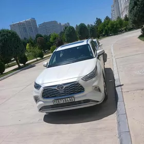 Toyota Highlander 2020
