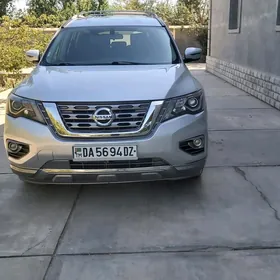 Nissan Pathfinder 2019