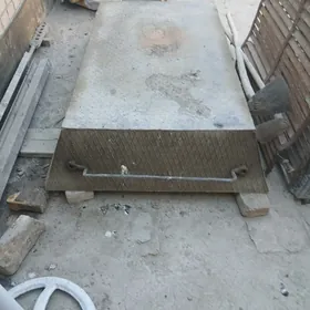 карета
