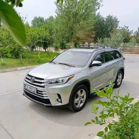 Toyota Highlander 2018