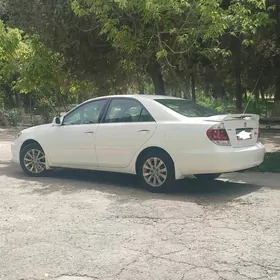 Toyota Camry 2004