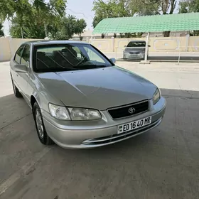 Toyota Camry 2000