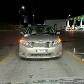 Toyota Sienna 2017