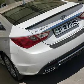 Hyundai Sonata 2010