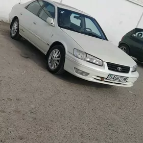Toyota Camry 2000