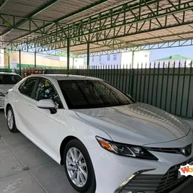 Toyota Camry 2022