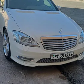 Mercedes-Benz S-Class 2008