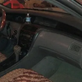 Toyota Avalon 2001