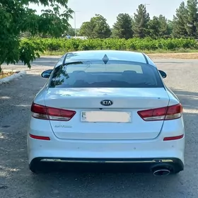 Kia Optima 2019
