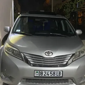 Toyota Sienna 2017