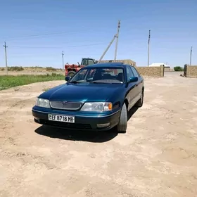 Toyota Avalon 1999